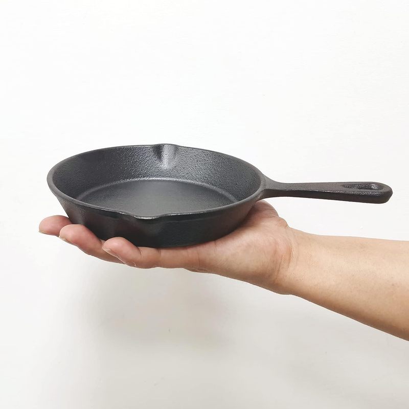Padella in ghisa da 6 pollici, - Camping Cooking Ovens recensione e prezzo